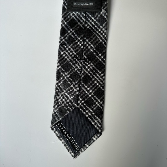 Authentic Ermenegildo Zegna Tie - Picture 8 of 9